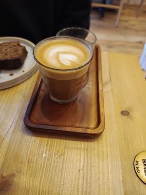 Oat latte at Gecko Coffeehouse in East London