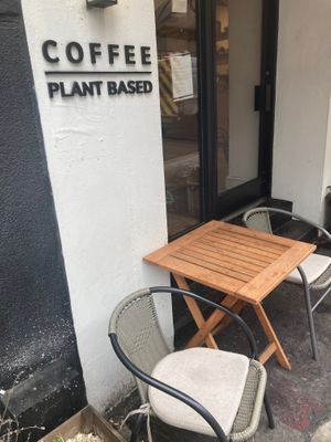  at Gecko Coffeehouse in East London