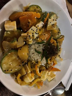 Vegan tofu curry  at Arena Negra in Mazunte