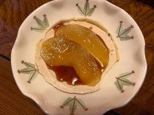 Local Vegan Senbei (rice cracker) dessert with cooked apples and syrup at Sushi Takeda- 鮨処たけ田 in Ninohe