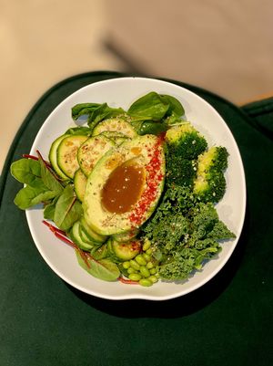 Green salad #Veganuary at Tomorrow in Moscow