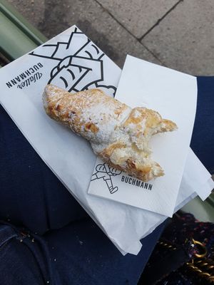 Veganer Nussgipfel at Walter Buchmann - Brunaustrasse in Zurich