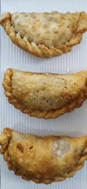 Empanadillas argentinas 🇦🇷 🥟  #Veganuary at Pasiones Bar  in Gijon