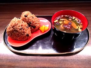 発酵玄米雑穀めしおむすび。

 at Fukagawa Anegoya - 深川姉御家 in Tokyo