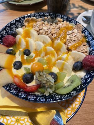 Vegane Joghurt Bowl  at Cafe MUSTI in Erfurt