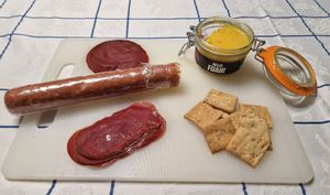 Foie vegano, prosciutto, jamón ahumado y salami vegano at Vegreat in Valencia