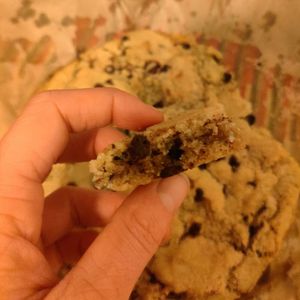 Thickness of cookie at Jimmy's Street Food in Paris