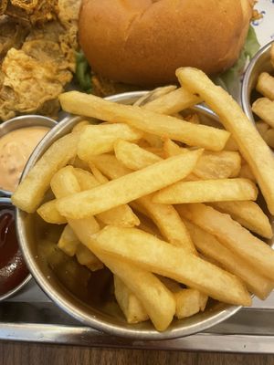 Fries  at Jimmy's Street Food in Paris