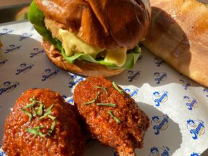  at Jimmy's Street Food in Paris