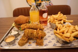  at Jimmy's Street Food in Paris