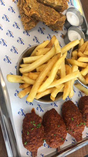 Tenders + wings Et sauces vegan  at Jimmy's Street Food in Paris