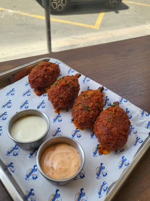 Une tuuuuerie at Jimmy's Street Food in Paris