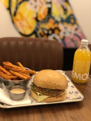 Sweet potato fries, seitan burger and spicy mayo  at Jimmy's Street Food in Paris