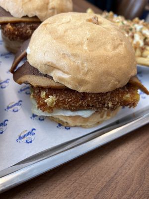 Cheesy burger   at Jimmy's Street Food in Paris