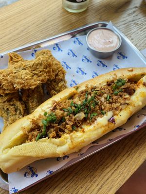Tenders + mayo spicy et sub   at Jimmy's Street Food in Paris
