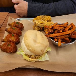  at Jimmy's Street Food in Paris