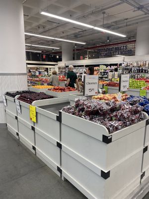 Fruit   at Whole Foods Market - Manattan West in New York City