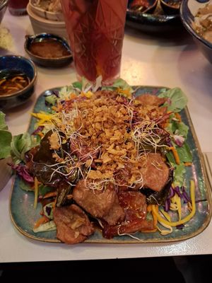 Ngű vi : façon viande végétale, surprenant ! Sauce addictive 😋 Un délice ! at Bep Chay in Toulouse