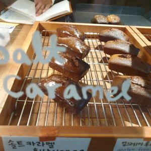 salted caramel at Godny Cafe in Seoul