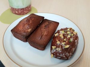 financiers and madeleine at Godny Cafe in Seoul