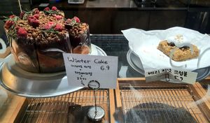 display of bakery items - excerpt 1 at Godny Cafe in Seoul