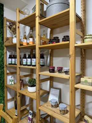 They also sell their own products at 100 Culpa in Porto