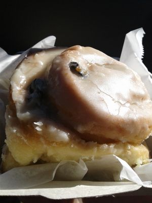 Cinnamon roll at Dulce Vegan Bakery and Cafe in Atlanta