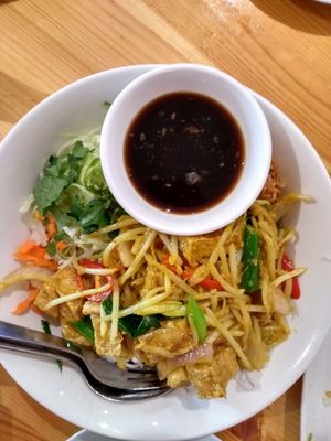 Noodle salad with tofu and veg at Thanh Binh in North West London