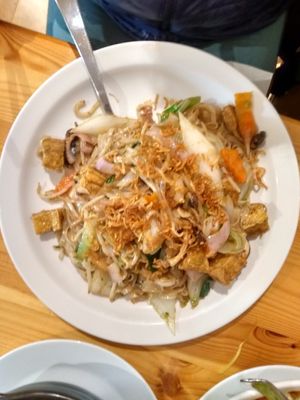 Wok-fried tofu and veg rice noodle at Thanh Binh in North West London