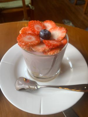 Raspberry plant based yogurt at Chīsù De - Veggie Table in Beijing