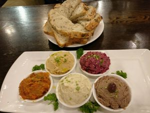 Mezi mixed dip and salad platter at Chīsù De - Veggie Table in Beijing