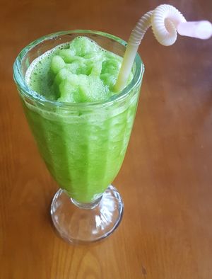 Lemon and mint smoothie. Because it was very warm outside this time the made it with ice like slushie at Chīsù De - Veggie Table in Beijing