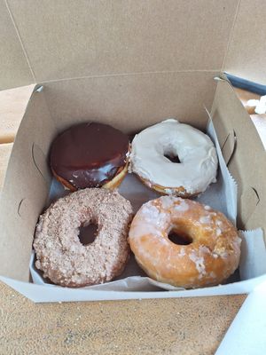  at Neil's Donuts in Middletown