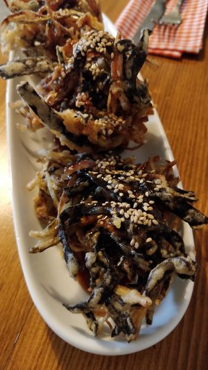 Vegetable and algae tempur at Trespés in Monforte De Lemos