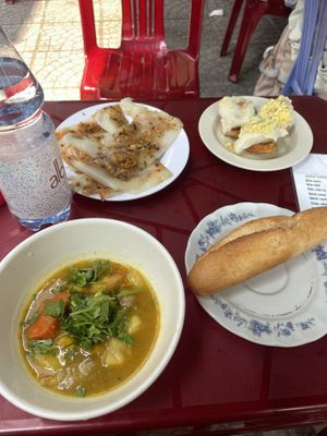 Banh nam, banh ram it, ca ri banh  at Ba Minh in Hue