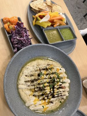 Hummus plateter  at Hummus YA! in Mexico City