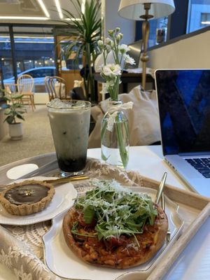 Chocolate tart thing at Yummy green - 야미 그린 - Maybe closed in Wonju