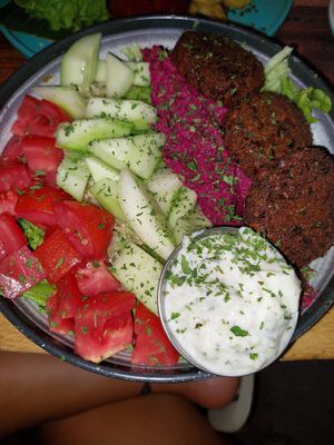 Fallafelbowl at Jungle SV in El Tunco