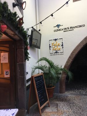 Cute location #Veganuary at Fala Fala in Funchal