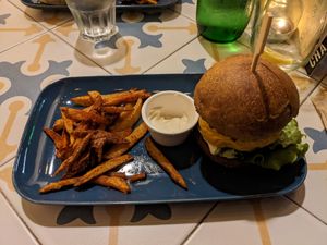 Hamburger at Fala Fala in Funchal