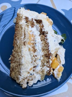 Gâteau mangue, marangua at Fala Fala in Funchal