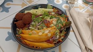 Falafel Salat at Fala Fala in Funchal