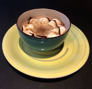 Chocolate con masmelos  at El Opuesto de Salento in Salento