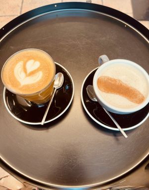 Coffee latte and chai latte -  both made with OAT ‘milk’  #Veganuary at Tallat in Valencia