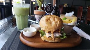 Katsu burger and iced matcha #Veganuary at Plant-erian in Krabi