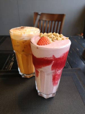 Iced Thai tea & strawberry and banana protein smoothie  #Veganuary at Plant-erian in Krabi