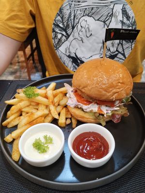 Burger at Plant-erian in Krabi