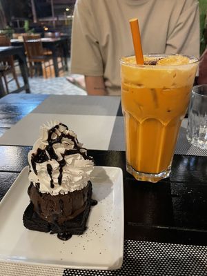 Brownie Chocky and Thai Tea  at Plant-erian in Krabi