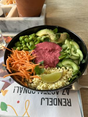 Pink buddha bowl  at Vapiano in Budapest