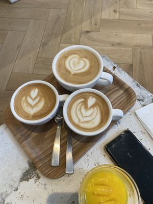 2 cappuccini & latte  at Saint-Jean in Amsterdam